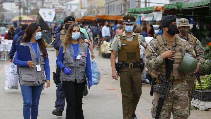 Toque De Queda Hoy 18 De Marzo En Chile A Que Hora Comienza Hasta Cuando Es Y Multas Por Salir As Chile