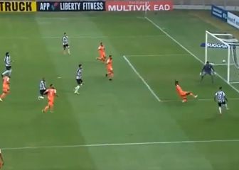 La genial asistencia de Vargas para el primer gol de Nacho Fernández en Atlético Mineiro