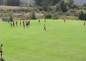 De penal y tiro libre: Esteban Paredes sigue brillando con estos dos golazos