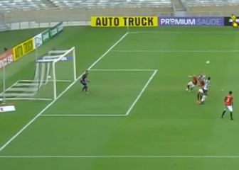 El efectivo cabezazo de Vargas que le dio el triunfo al Mineiro