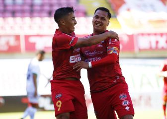 Ñublense remontó un partido con polémica ante Cobresal