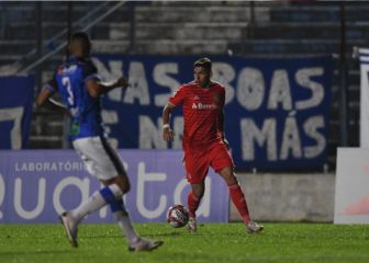 Palacios debutó como titular