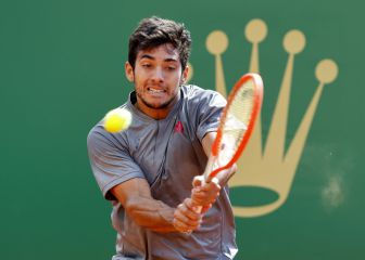 Garín se topa ante un inspirado Tsitsipás y dice adiós a Montecarlo