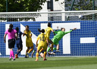 ¡Un muro! Endler se lució con estas dos tapadas en la semifinal de Champions