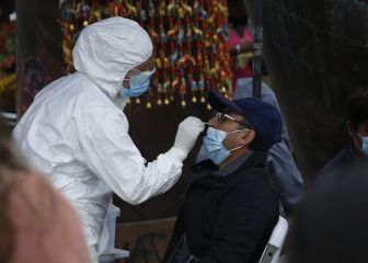 Curva y mapa de casos, contagios y muertes por región en Chile, hoy, martes 27 de abril