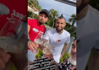 El brindis de un campeón: así empezó la celebración de Vidal