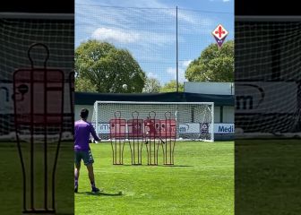 ¡Al ángulo! Pulgar y un golazo de tiro libre en la práctica de la Fiorentina