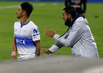 El fuerte encontrón de Poyet y Zampedri en el camarín de la UC