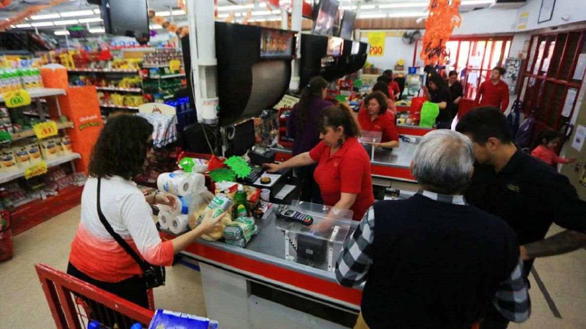 Horarios de supermercados y comercios en Chile en las ...