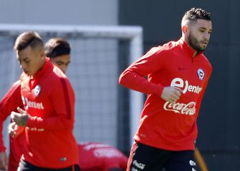 Mena y Vargas vuelven a la Roja