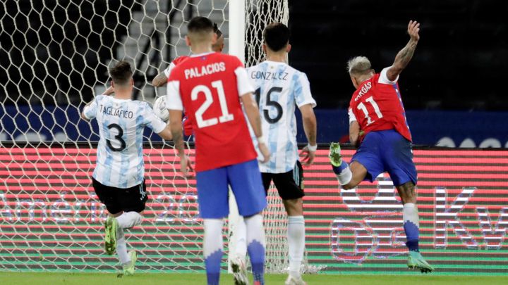 ¡Vargas, histórico! El gol de la Roja y la genialidad de Messi