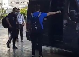 Así salió Lasarte del hotel en su día más duro en la Roja