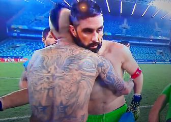 El abrazo de Bravo y Vidal que marcó el empate ante Uruguay