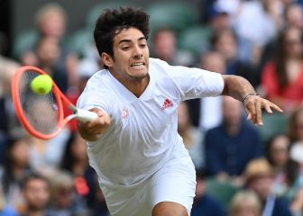 Garin cae de pie ante Djokovic