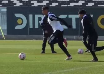 Amagó y la picó: el golazo de Villanueva en la práctica antes del clásico