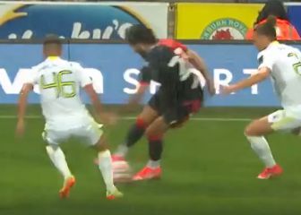 La otra jugada de lujo de Brereton ante Bielsa: ¡contra 2!