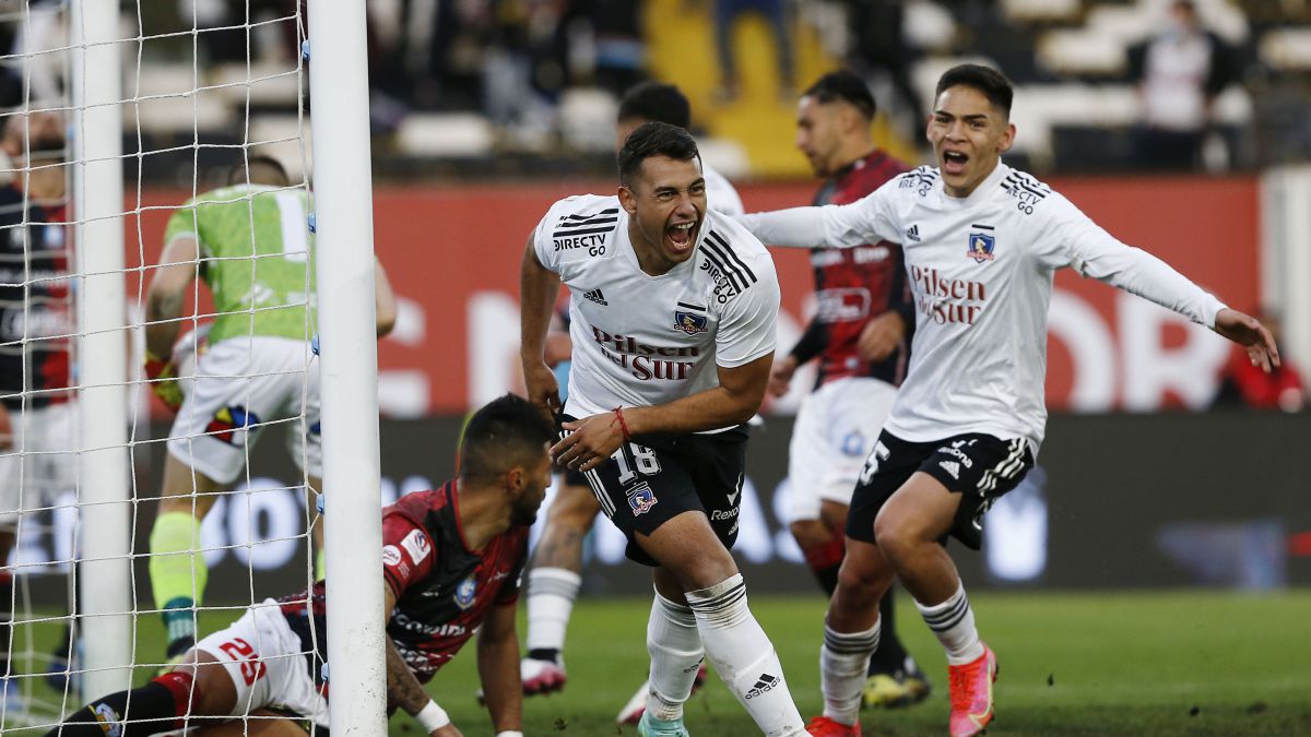 Colo Colo estira su invicto ante Antofagasta y sube a la cima - Vimarsana News