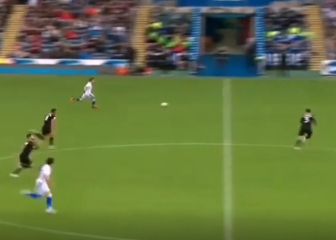 ¡A lo Bolt! La gran corrida de Brereton desde su campo en nuevo gol para Blackburn