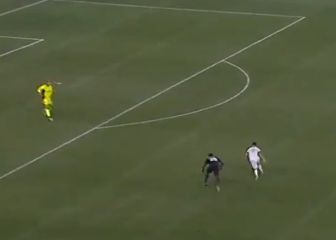 Doble chascarro y sombrero magistral: el golazo de Mora