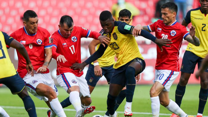 Chile rescata un empate en Quito