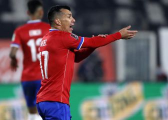 La dura respuesta de Medel a un hincha que criticó la falta de gol de Chile