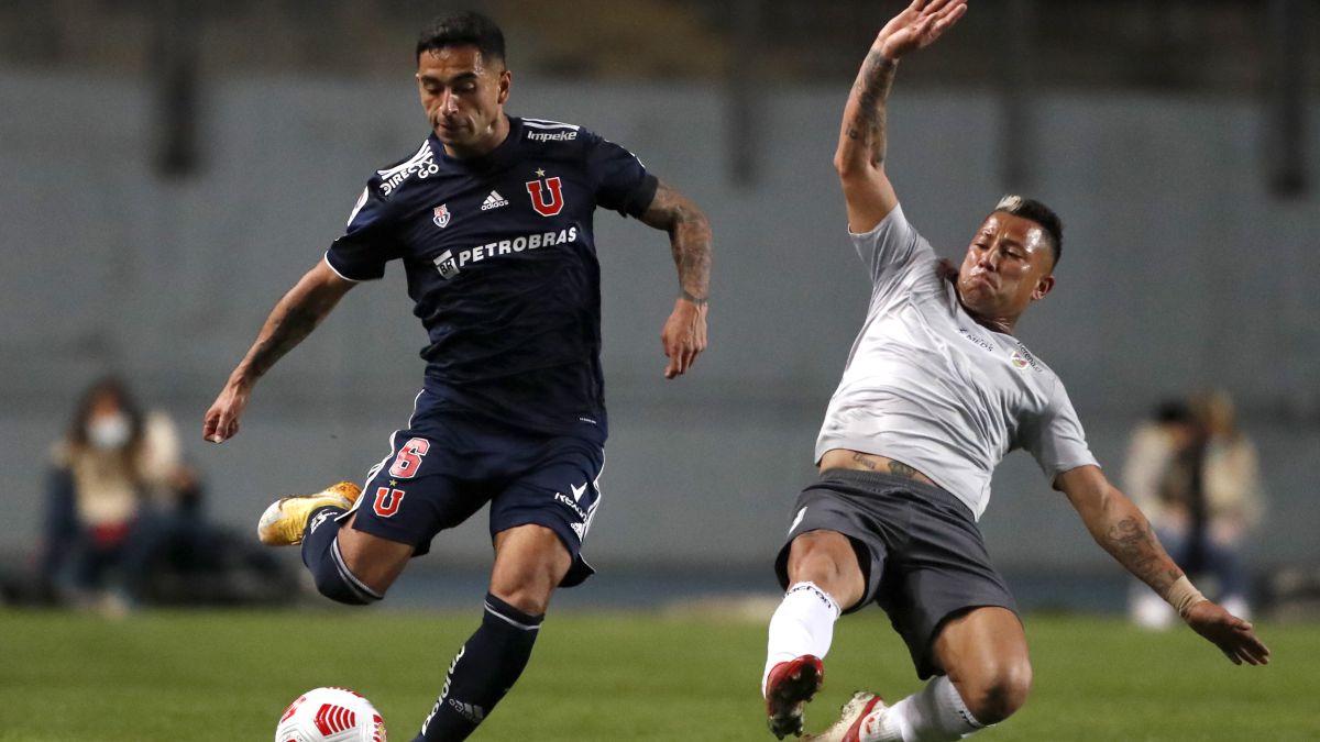 Entre el talento de Aránguiz y Valencia, más el hombro goleador de Larrivey: empate justo entre la U y La Serena Universidad de Chile vs Deportes La Serena, en vivo: Campeonato Chileno 2021 en directo - AS Chile