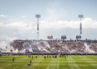 U. de Chile - Colo Colo: ¿Qué equipo tiene más hinchas en Chile?