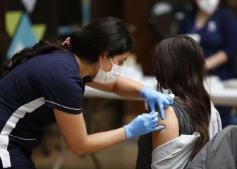 Calendario de Vacunación COVID hoy, lunes 4 de octubre: ¿quién recibe la tercera dosis de refuerzo?