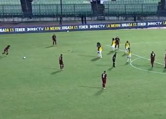 ¡Desde fuera del área! El golazo de Eduard Bello ante Ecuador