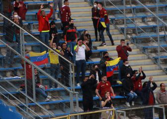 La animada presencia de hinchas venezolanos en San Carlos