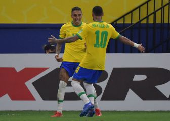 El mensaje del DT de Brasil a Bielsa tras golear a Uruguay