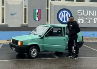 ¡Llegó en un Fiat! Arturo Vidal sorprendió a todos en el Inter