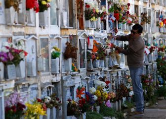 Día de Todos los Santos en Chile: ¿se puede visitar a los difuntos en el cementerio y qué horarios hay?