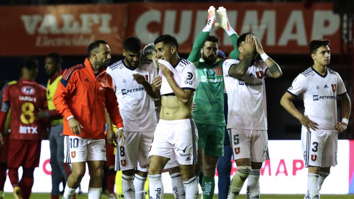 Tres jugadores de la U fuera del clásico por decisión técnica