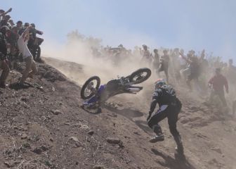 ¡Se le soltó la moto y cayeron todos! La espectacular caída en Red Bull Los Andes