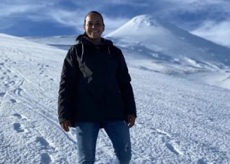 Viajó 9 días en bus hasta Chile y hoy es la figura del título azul: 