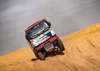 La negra jornada de Casale en el Dakar: peligra su continuidad por un incendio