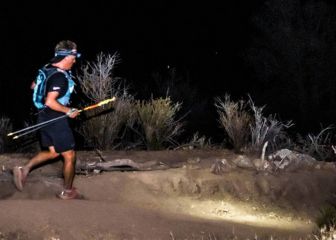 71 años: el sorprendente ganador que dejó el Trail Nocturno Santiago 2022