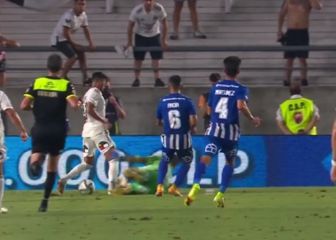 El polémico penal a favor de Colo Colo en el Superclásico