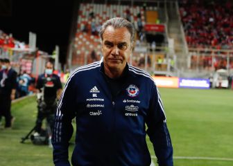 Lasarte explicó la demora en el cambio de Bravo tras su lesión