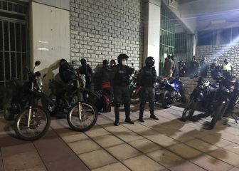 El lado B: bolivianos quisieron apedrear el bus de la Roja y el 