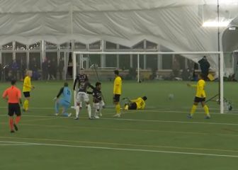 Ex '10' de la UC brilló en su debut en Finlandia: ¡gol a -2°C!