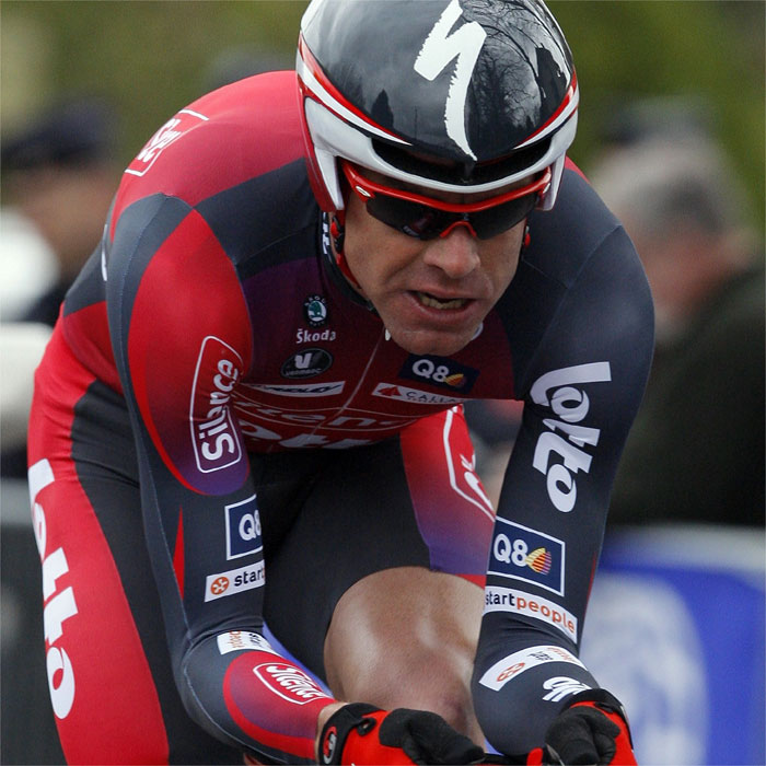 Evans gana la etapa reina en Mont Ventoux