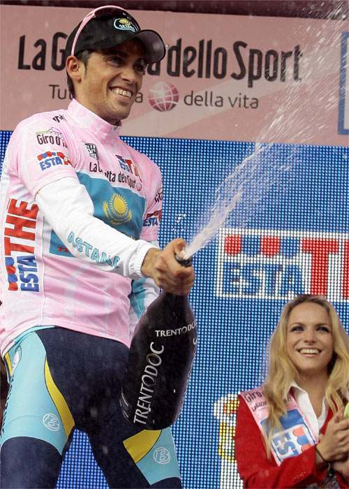 Alberto Contador se convierte en el segundo español en ganar el Giro tras Indurain