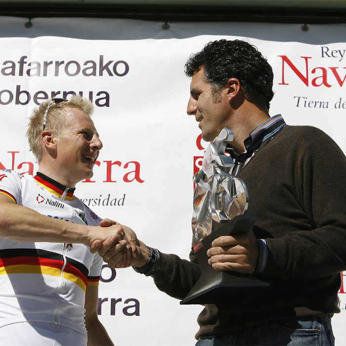 Induráin: "Tiro para casa y apuesto por Contador; no sé el nivel de Armstrong"