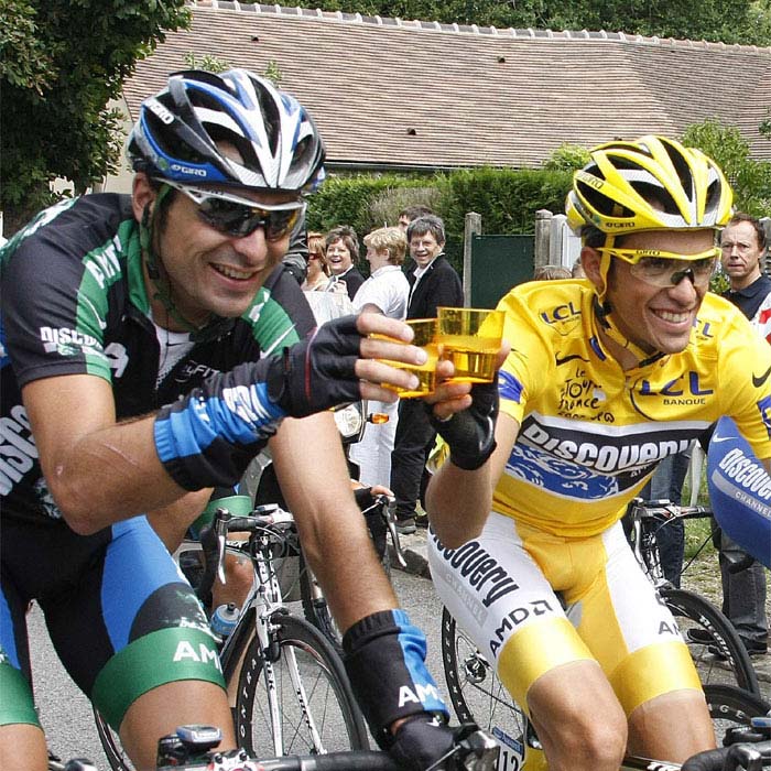 Noval: "Bruyneel no apoya a Contador"