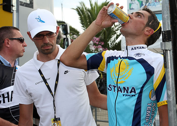 Contador: "No tener el maillot amarillo nos permitirá ir más relajados"