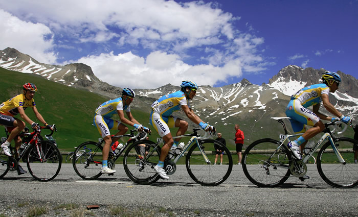 Contador: "Los Alpes serán sólo de desgaste"
