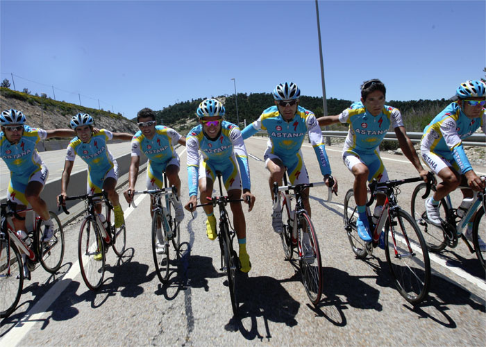 Astana anuncia su equipo para el Tour de Francia