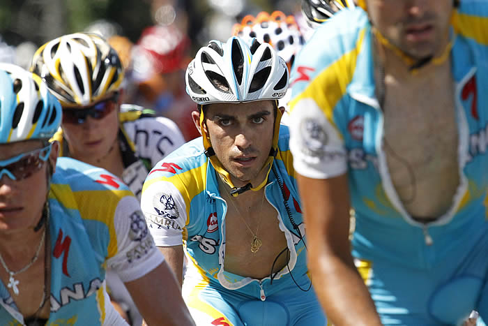 Contador combatió el calor con 35 bidones